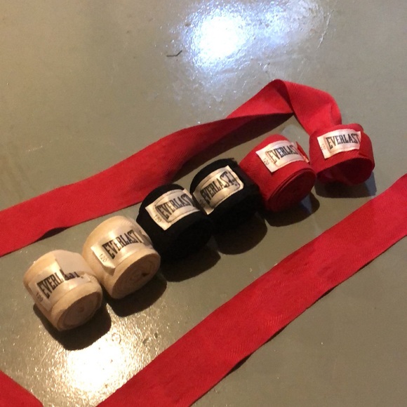 Everlast Hand Wraps for boxing, mma training. - Picture 3 of 3